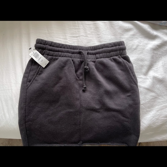 Aritzia sweat fleece skirt - Picture 3 of 5
